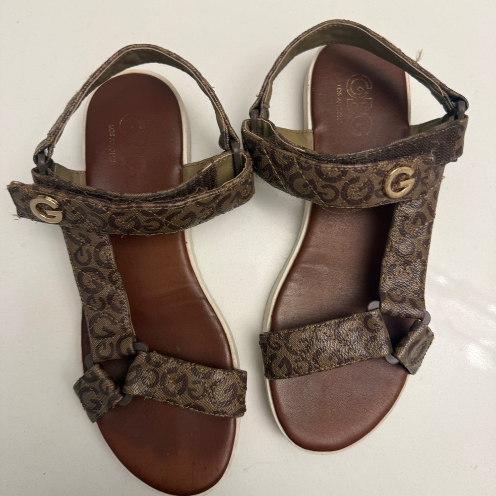 Guess Brown Patterned Sandals